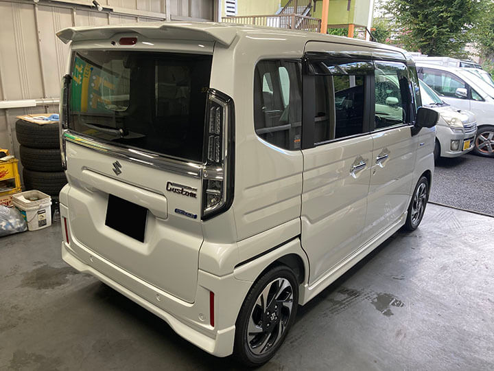 令和6年スペーシアカスタムのカーフィルム施工後の右後ろ

